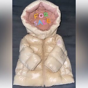 - Moncler Toddlers Coat w/detachable Hood Cream 6-9Months Great Condition